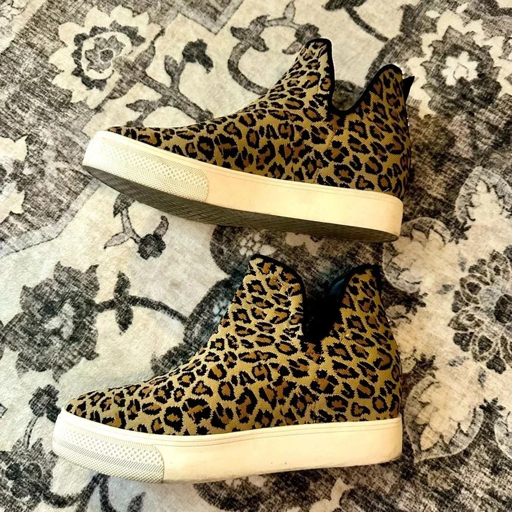 Steve Madden leopard shoes - size 7.5